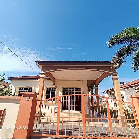 Kembara Homestay Алор Сетар Екстериор снимка