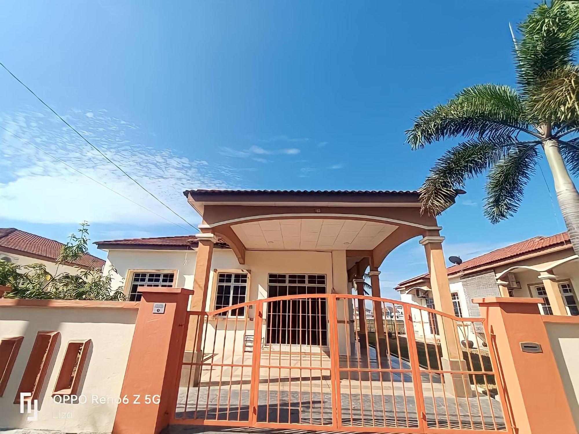 Kembara Homestay Алор Сетар Екстериор снимка